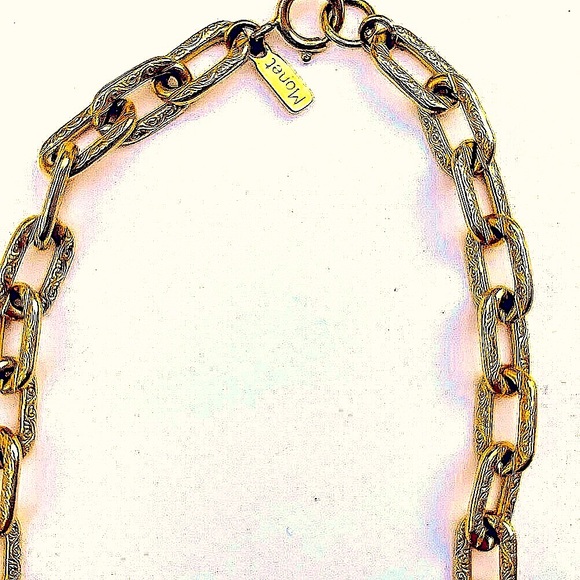 GOLD PAPER CLIP NECKLACE NEW VINTAGE 24” x 1/2” MONET BEAUTIFULLY ETCHED - Picture 10 of 12